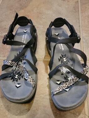 Skechers Black Strappy Women's Memory Foam Sandals with Patterned Accent